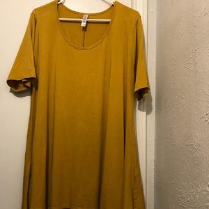 Lularoe mustard perfect T
